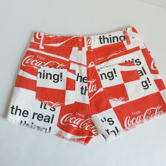 Coca Cola print high waist vintage cut off shorts - Picture 5 of 8